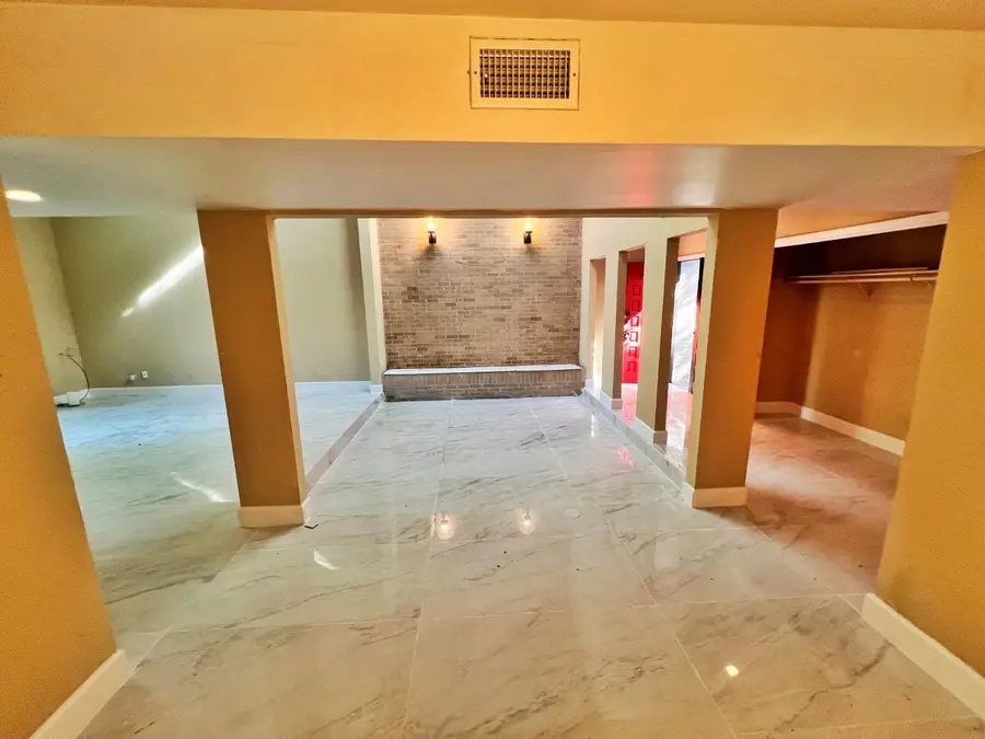 4560 Bellaire Boulevard, Bellaire, TX 77401 - #3