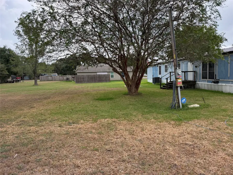 2106 10th Street, Hempstead, TX 77445 - #2