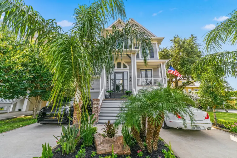 511 Bay Avenue, Kemah, TX 77565 - #2