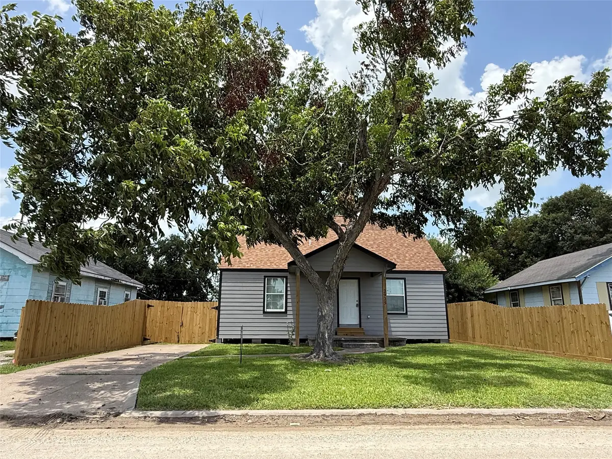 2925 17th Street, Port Arthur, TX 77642 - #1
