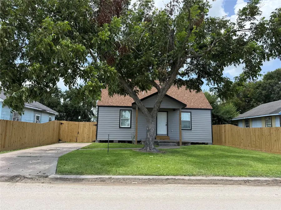 2925 17th Street, Port Arthur, TX 77642 - #2