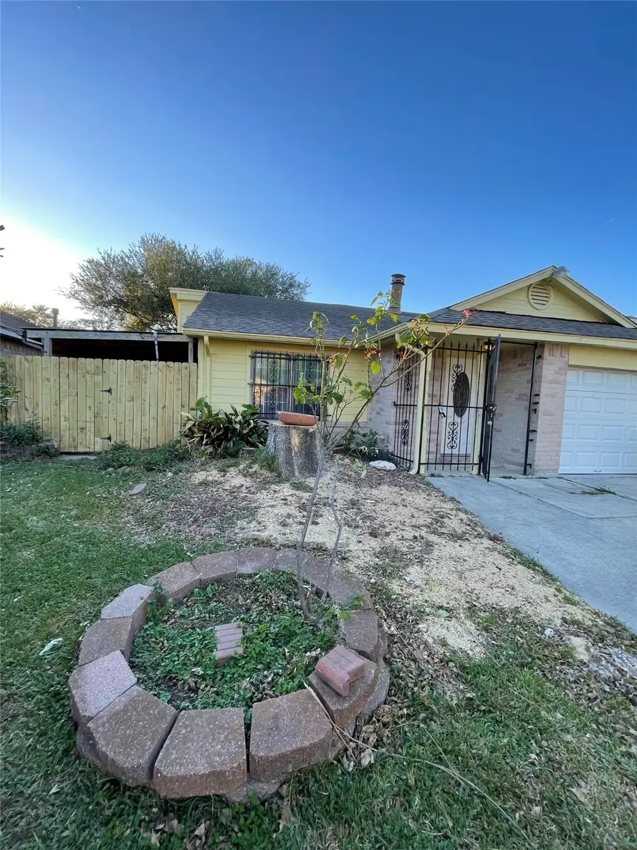 11907 E Marsham Circle, Houston, TX 77066 - Image #2