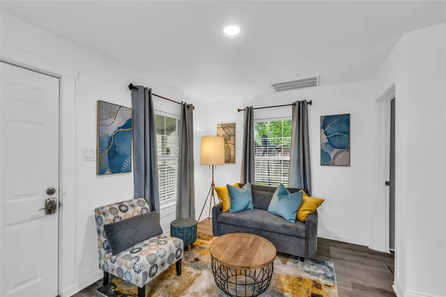 7112 Avenue L, Houston, TX 77011 - #2