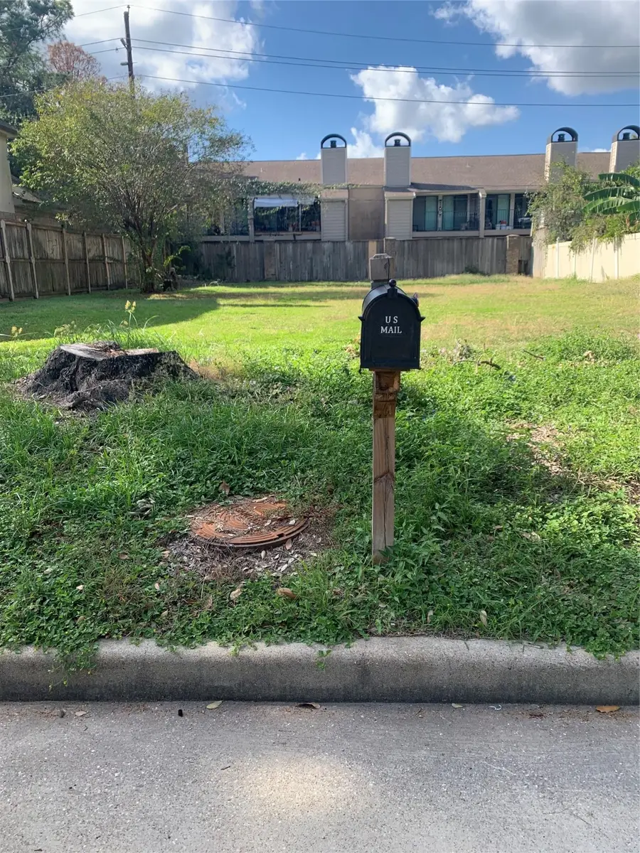 1307 Moorwick Ln, Houston, TX 77043 - Image #3