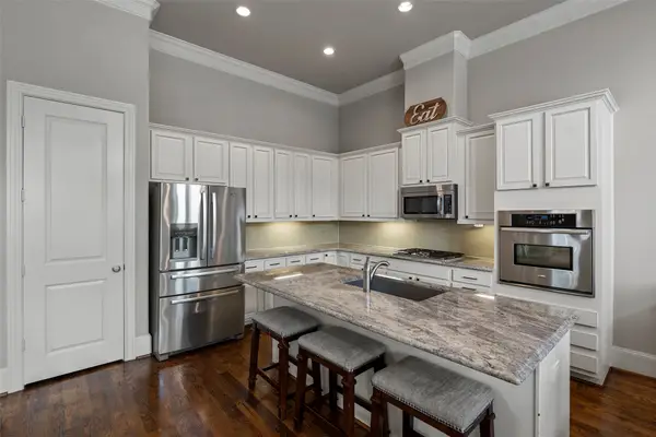 9930 Woodwind Drive, Houston, TX 77025