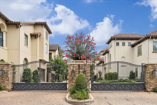 1101 Longmont Place Court, Houston, TX 77056