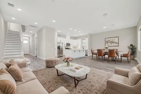 4902 Wunder Way, Houston, TX 77069