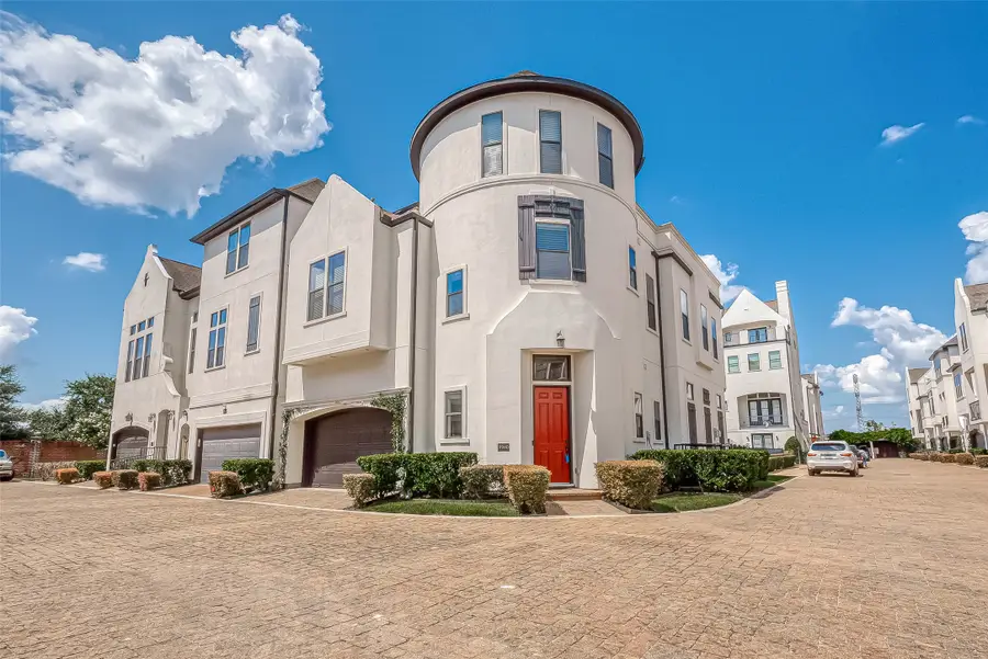 9940 Woodwind Lane S, Houston, TX 77025 - Image #2