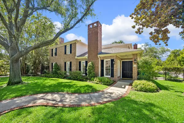 40 Hackberry Lane, Houston, TX 77027