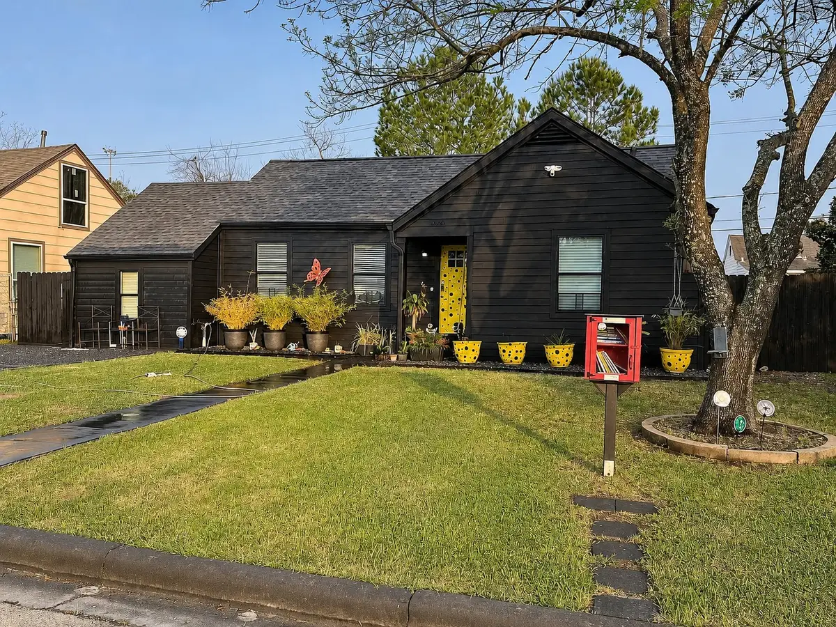 2043 Des Jardines Street, Houston, TX 77023 - #1