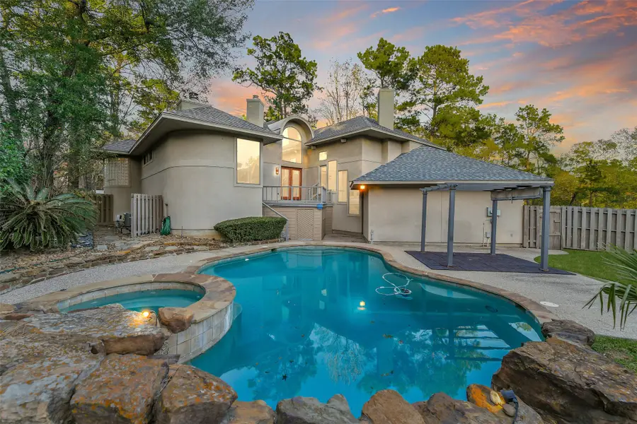 3 Hillside View Place, The Woodlands, TX 77381 - Image #2