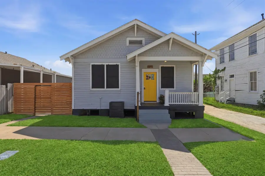 2115 26th Street, Galveston, TX 77550 - #2
