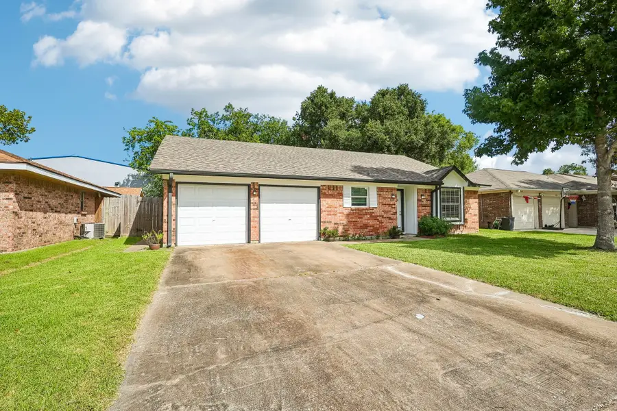 4202 Townes Forest Road, Friendswood, TX 77546 - #3