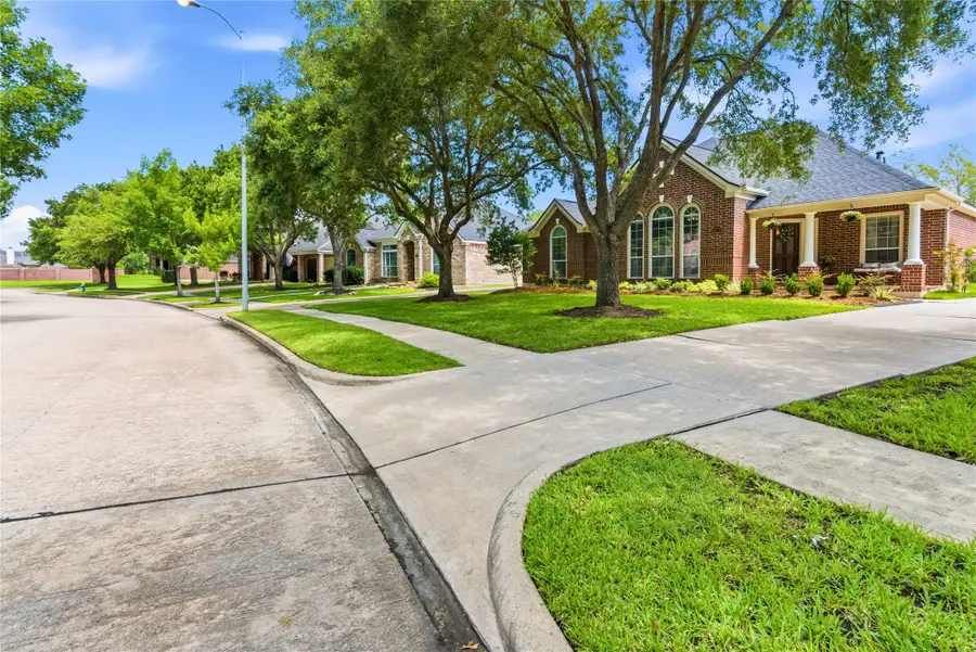 4610 Lake Pinkston Drive, Richmond, TX 77406 - #2