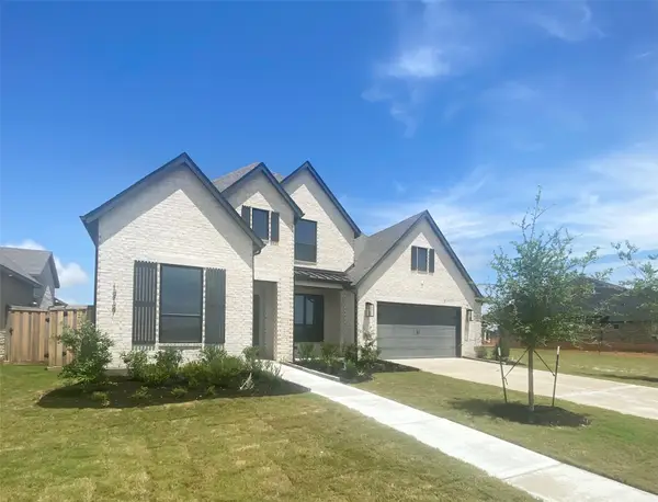 12127 Lake View Boulevard, Mont Belvieu, TX 77523