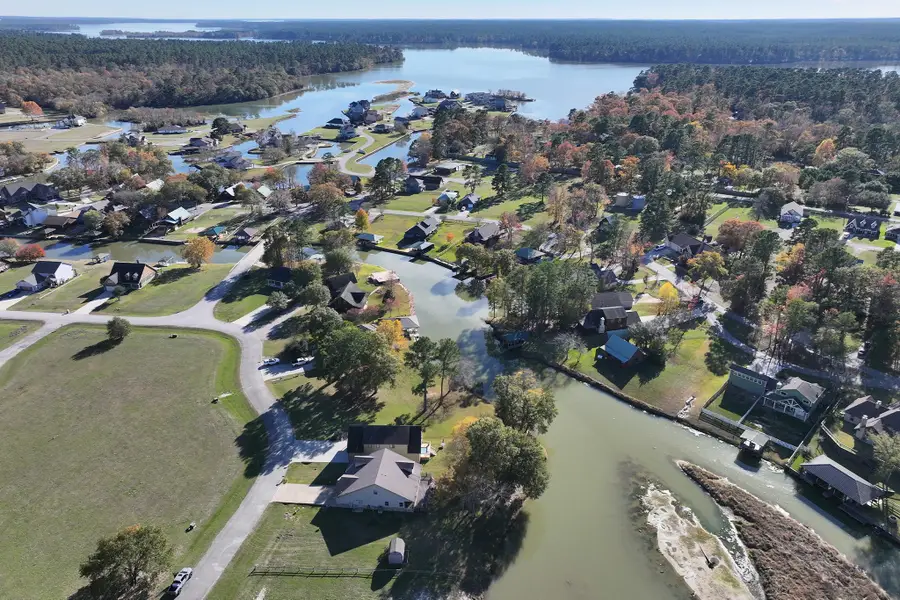 14 Wildwood Lake Dr, Huntsville, TX 77340 - Image #2