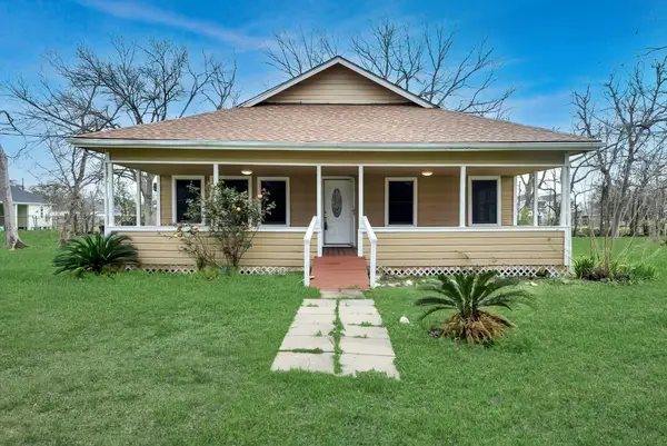 9413 Arden Court, Houston, TX 77033