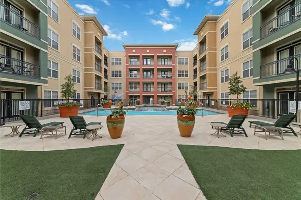 1711 Old Spanish Trail #408, Houston, TX 77054