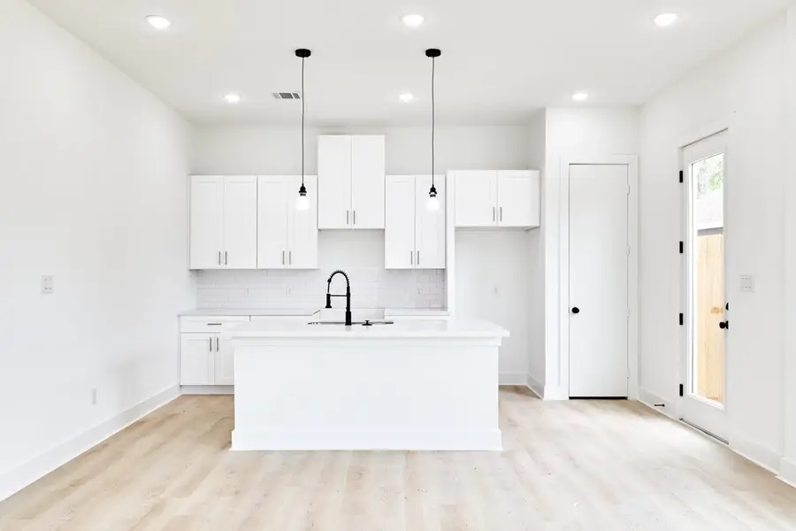 5123 Larkspur Street #C, Houston, TX 77033 - #2