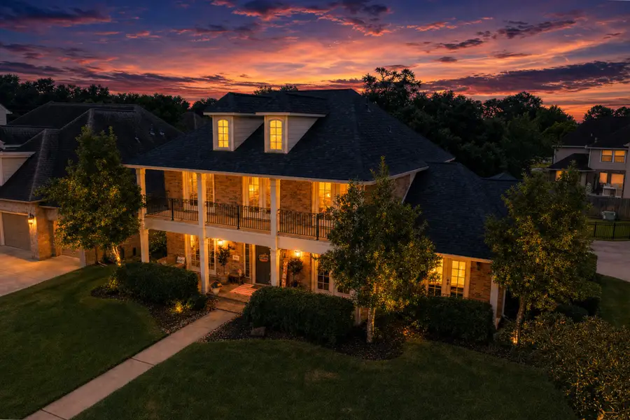 204 Arrowhead Drive, Lake Jackson, TX 77566 - #2