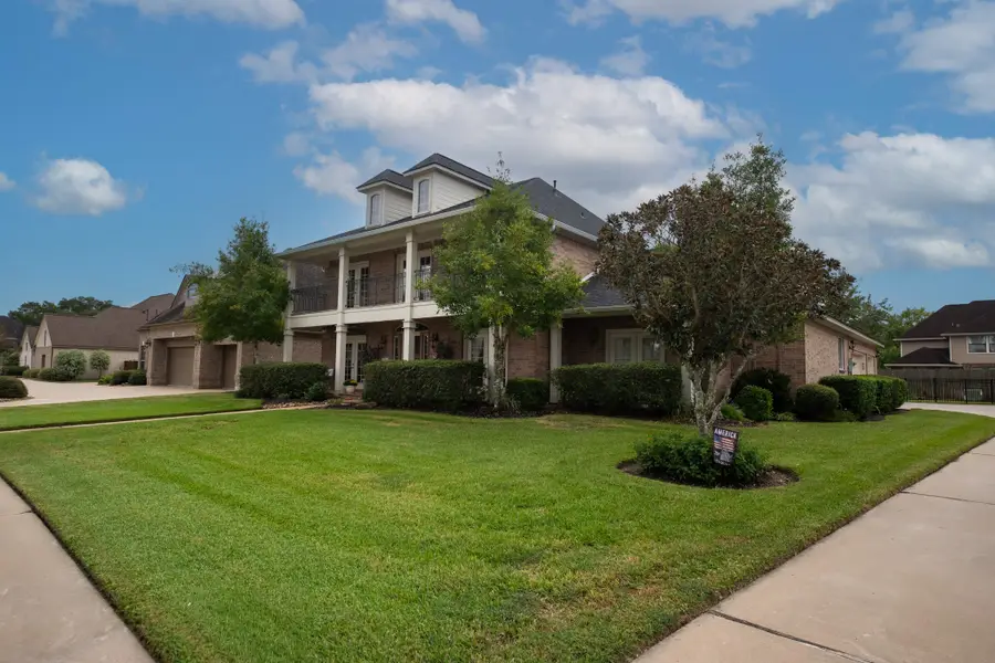 204 Arrowhead Drive, Lake Jackson, TX 77566 - #3