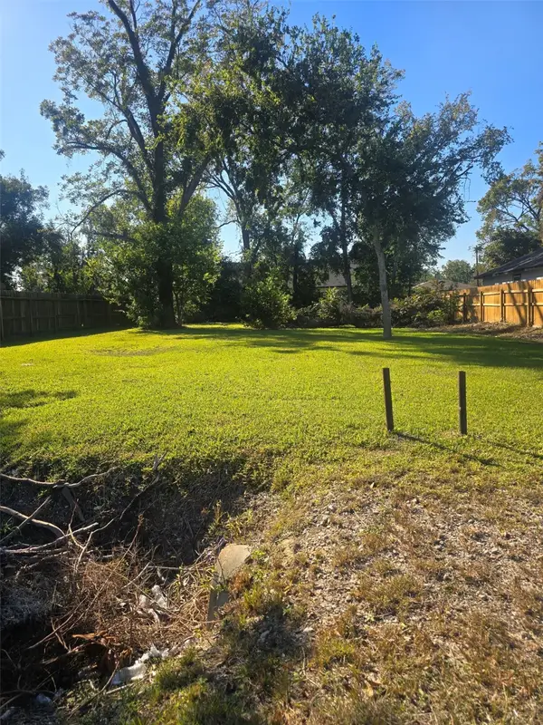 7721 Hoffman Street, Houston, TX 77016