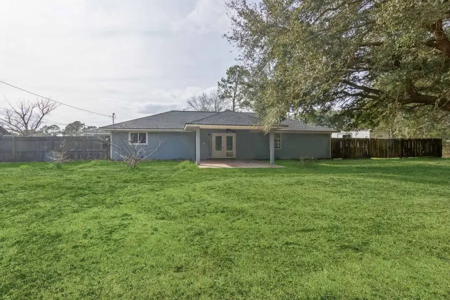 305 James Street, Winnie, TX 77665 - #3