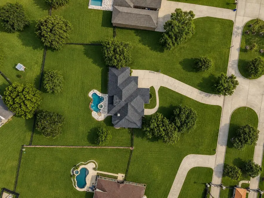 226 Houston Point Drive, Beach City, TX 77523 - #2