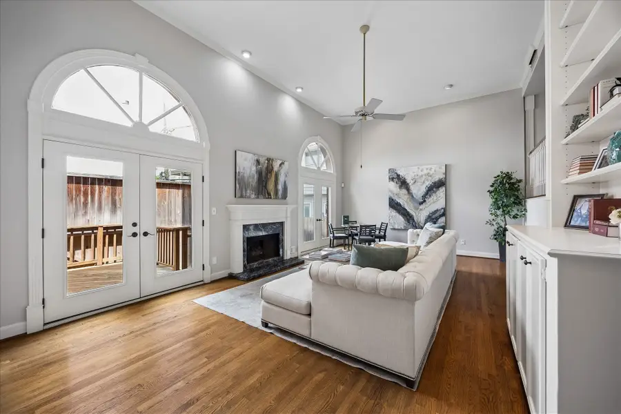 6310 Prague Street, Houston, TX 77007 - #3