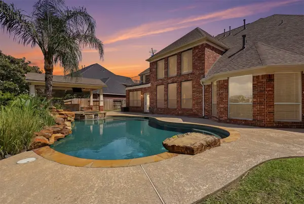 3002 Lacewood Court, Pearland, TX 77584