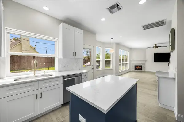 1802 Rockwall Court, Sugar Land, TX 77479