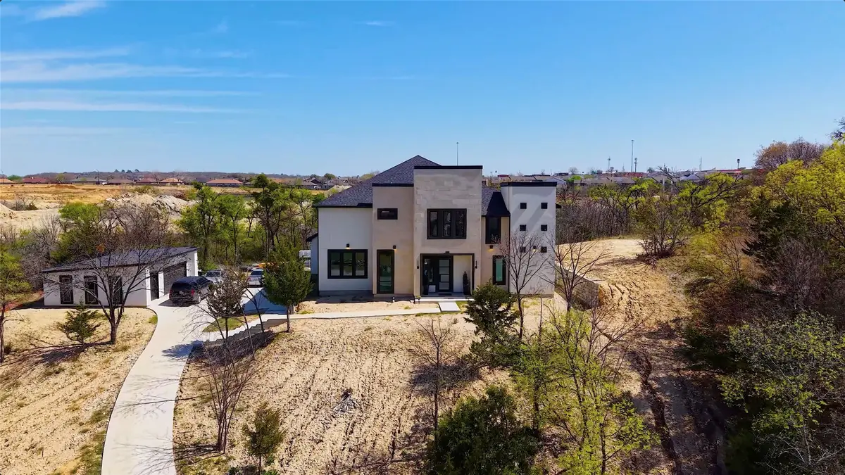 601 Canyon Creek Trail, Fort Worth, TX 76112 - #1