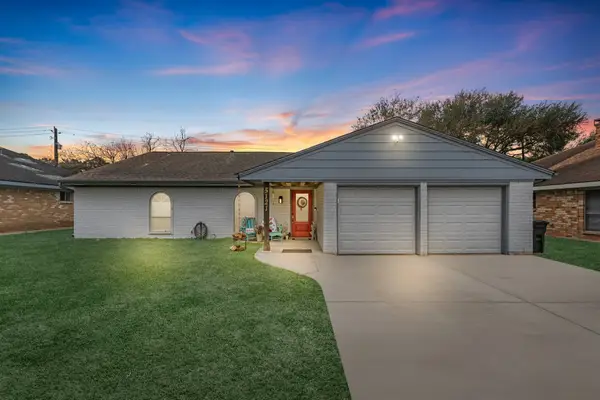 5121 Creekview Drive, La Porte, TX 77571