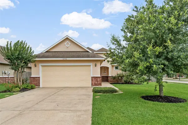 11731 Diamond Court, Mont Belvieu, TX 77535