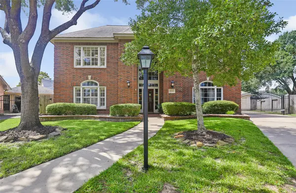 15615 Wildwood Run, Cypress, TX 77433