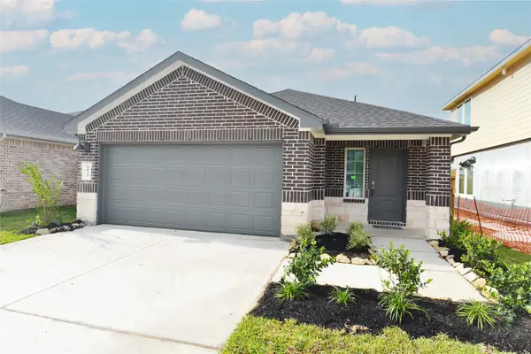 4033 Bronco Station Lane, League City, TX 77573