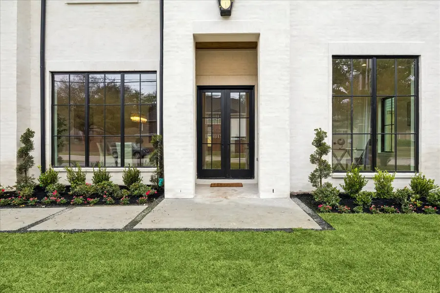 9213 Hilldale Street, Houston, TX 77055 - Image #2