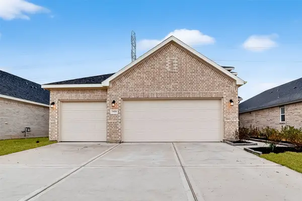 2110 Spring Hollow Drive, Baytown, TX 77521
