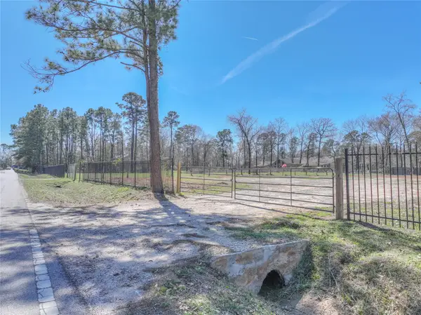 17044 Lexington Drive, Conroe, TX 77385