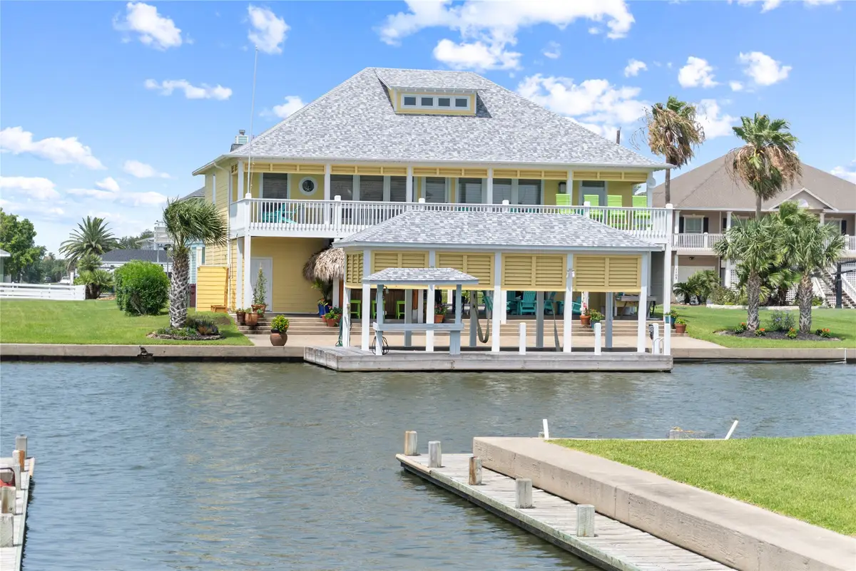 1100 Fountain View Drive, Crystal Beach, TX 77650 - #1