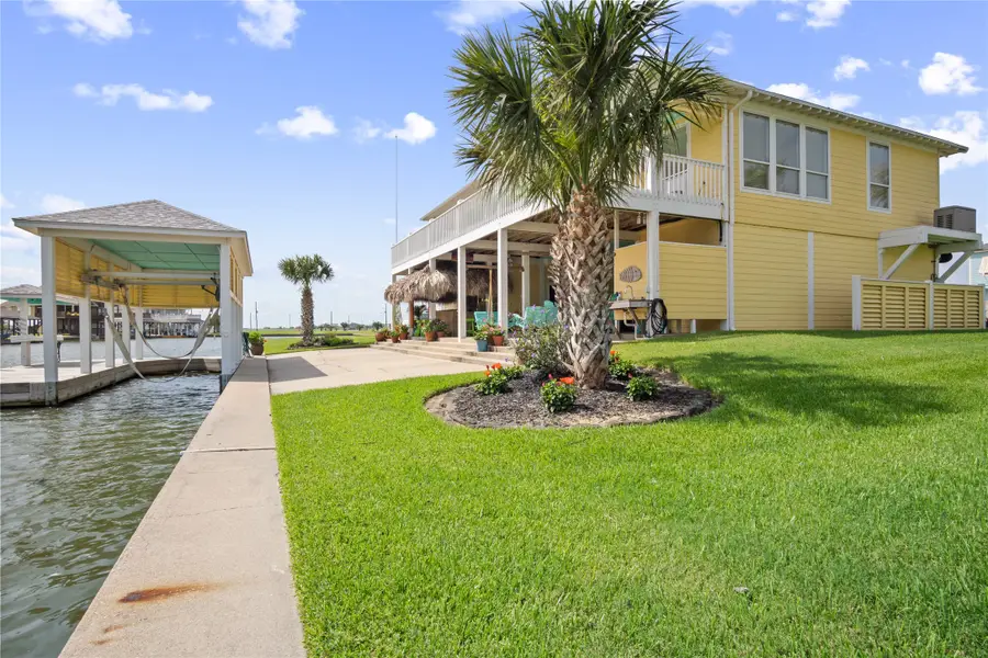 1100 Fountain View Drive, Crystal Beach, TX 77650 - #2