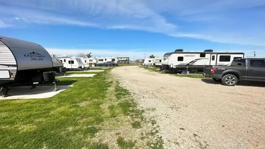 1021 N Tinkle Lane, Crystal Beach, TX 77650 - #2