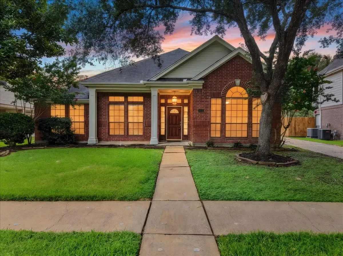 2021 Catamaran Drive, League City, TX 77573 - #1