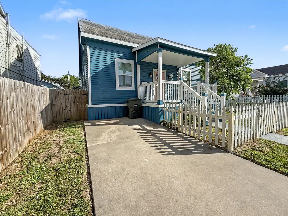 3411 Avenue M, Galveston, TX 77550 - #1
