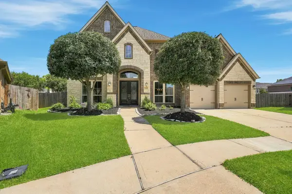 12611 Windy Bridge Lane, Pearland, TX 77584