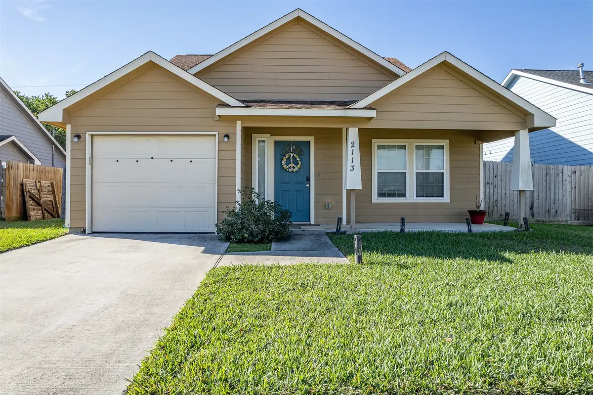 2113 W Gulf Street, Baytown, TX 77520 - Image #1