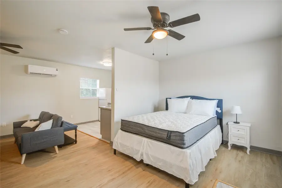 208 W 2nd Street, Sweeny, TX 77480 - #2