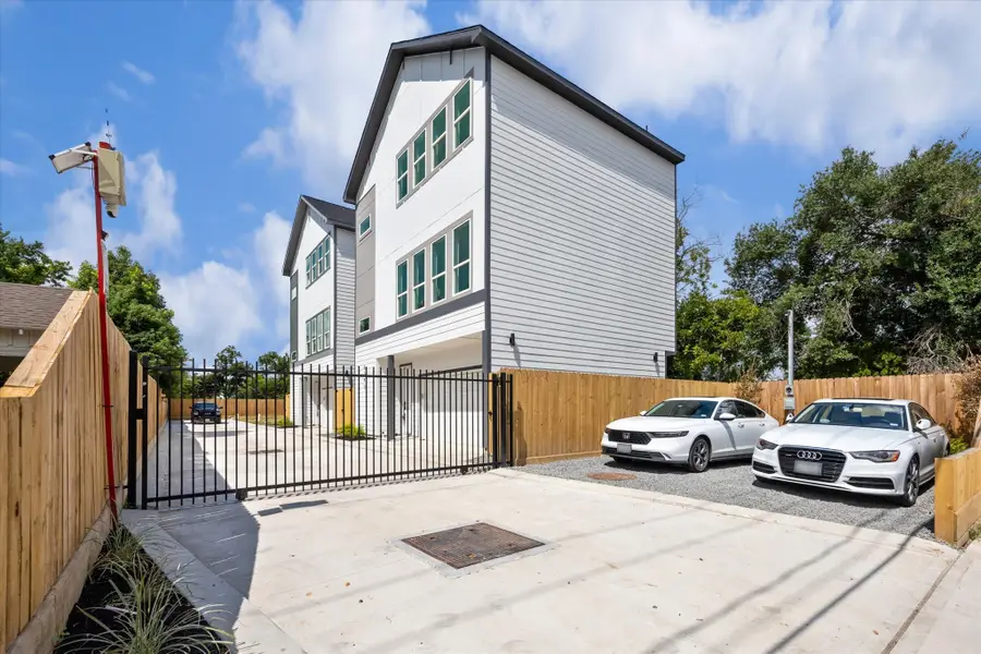 6343 W Montgomery Road, Houston, TX 77091 - Image #3