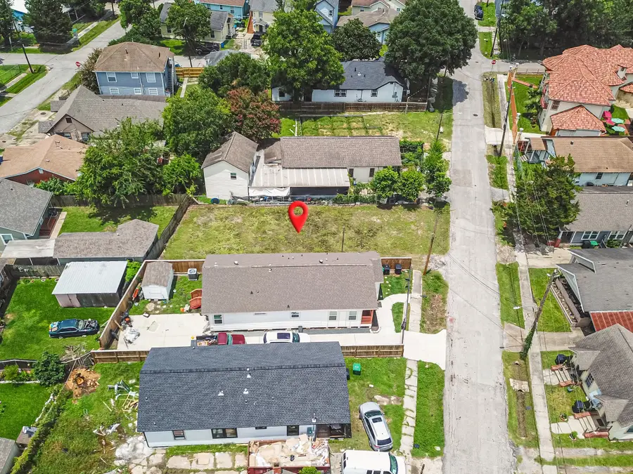 121 N Sidney Street, Houston, TX 77003 - Image #3