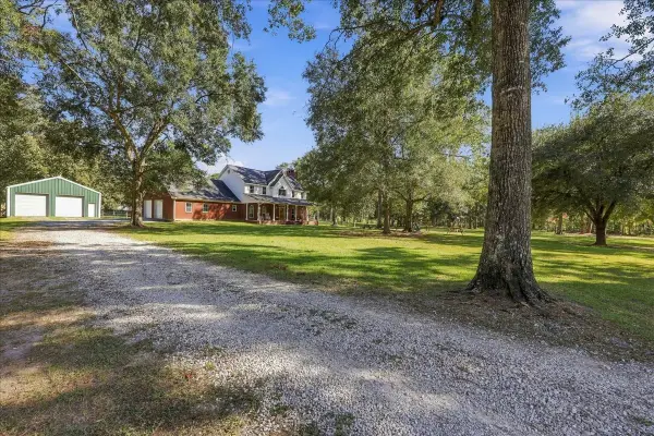 8774 Earsel Road, Orange, TX 77632